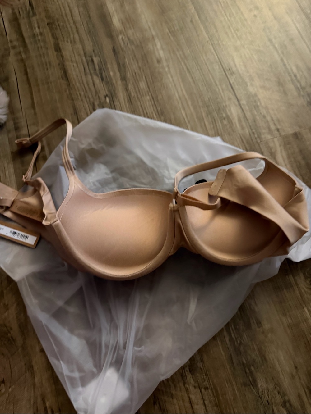 SKIMS Nude Smooth T-Shirt Bra - Light Beige